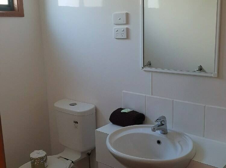 小室, Tasman Holiday Parks Geelong