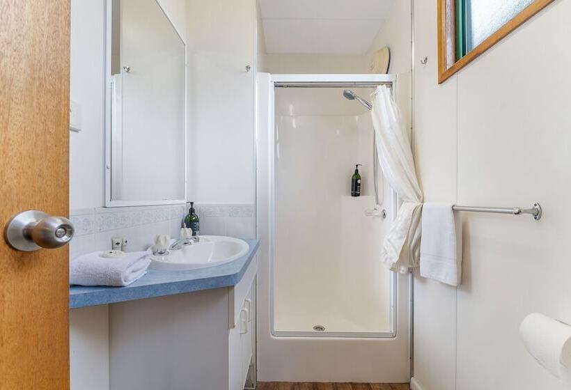 小室, Tasman Holiday Parks Geelong