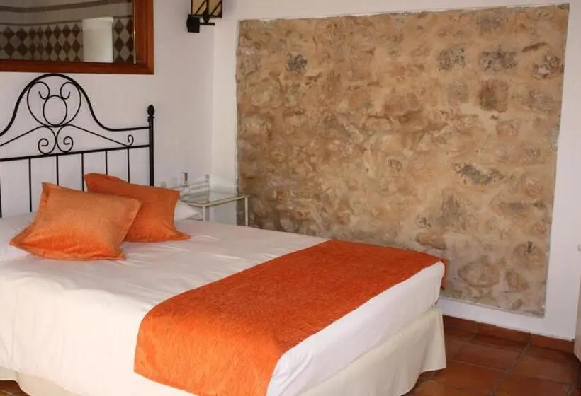 Standard-invahuone, Agroturismo Can Pere Sord
