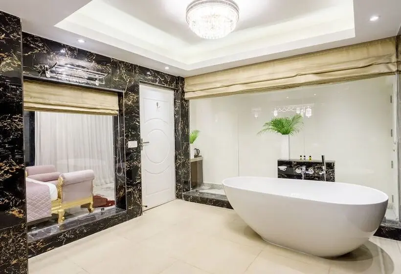 Habitació Reial, Emperor Resort & Spa