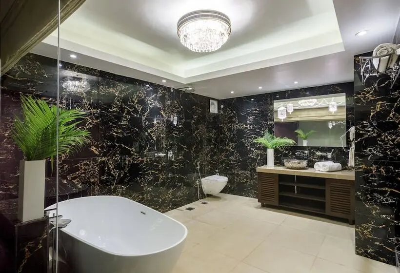 Habitació Reial, Emperor Resort & Spa