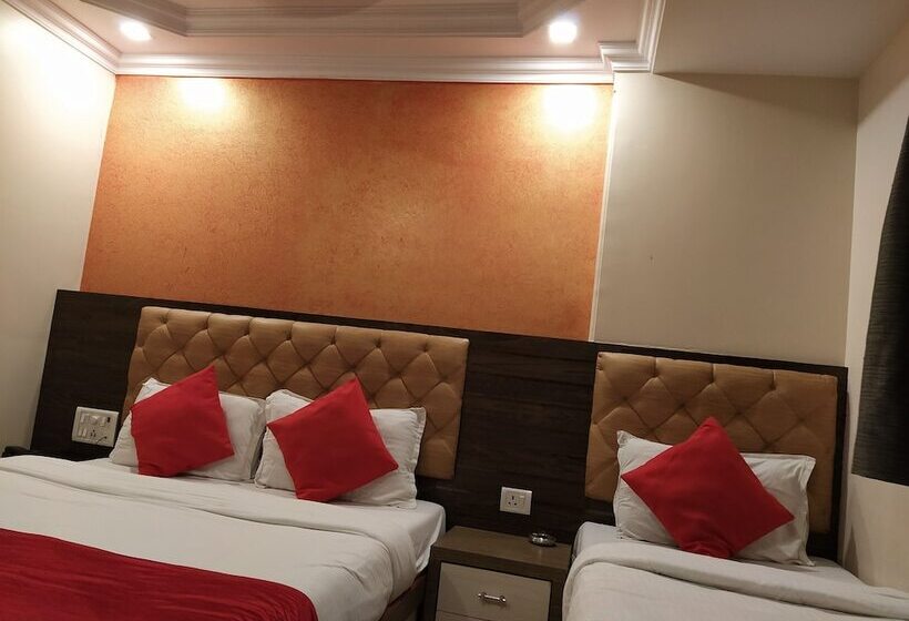 غرفة ديلوكس ثلاثية, Highland Residency