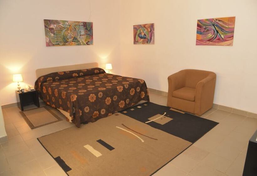 اتاق استاندارد, La Coccinelle