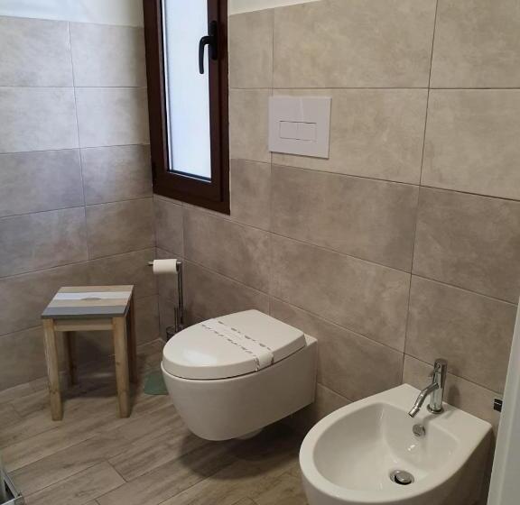 غرفة قياسية, Terry's House