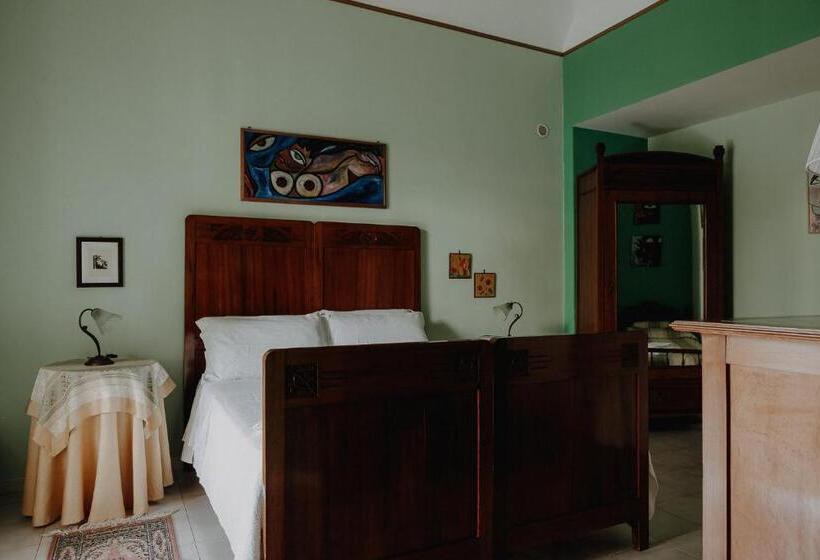 スタンダードトリプルルーム, La Baronessa B&b