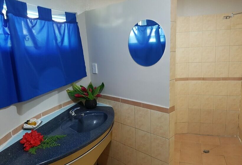 וילת חדר שינה 1 עם נוף לים, Le Uaina Beach Resort