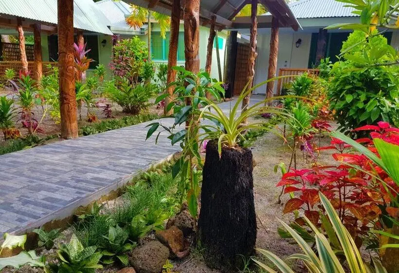 ویلای 2 خوابه با چشم‌انداز باغ, Le Uaina Beach Resort