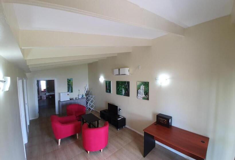 סוויטת 2 חדרי שינה, Le Uaina Beach Resort