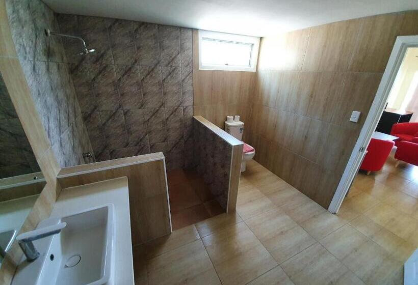 סוויטת 2 חדרי שינה, Le Uaina Beach Resort