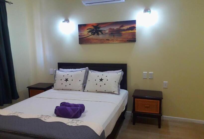 חדר סופריור לשלושה עם נוף לים, Le Uaina Beach Resort