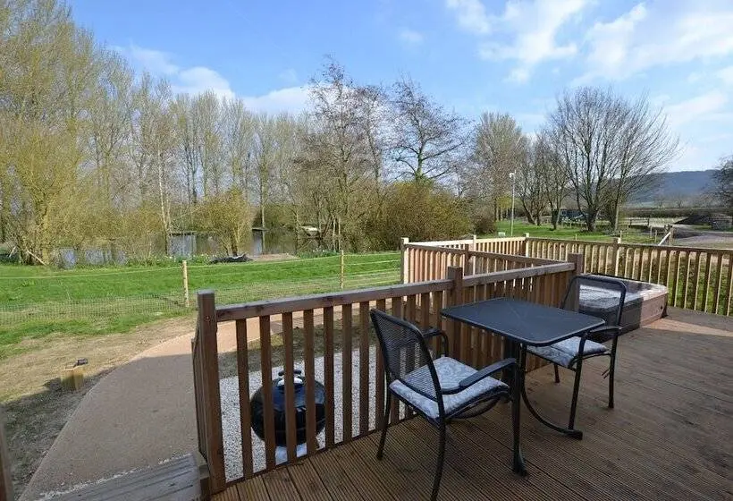 １ベッドルームのデラックスアパートメント, The Chiltern Lodges At Upper Farm Henton
