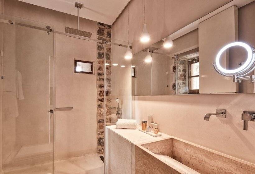 סוויטה נוף לים, 100 Rizes Seaside Resort  Small Luxury Hotels Of The World