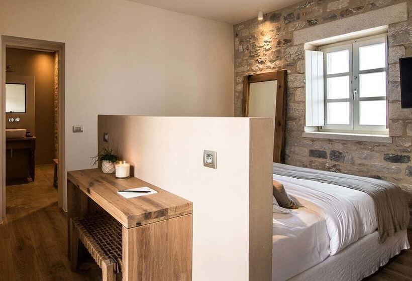 Вилла Deluxe 3 Спальни, Bassa Maina Villas & Suites