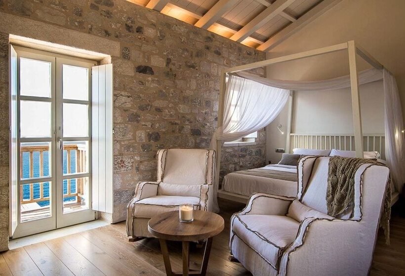 Вилла Deluxe 3 Спальни, Bassa Maina Villas & Suites