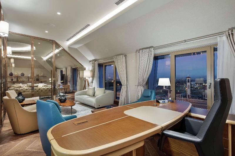 سوئیت با تخت بزرگ, Doubletree By Hilton Skopje