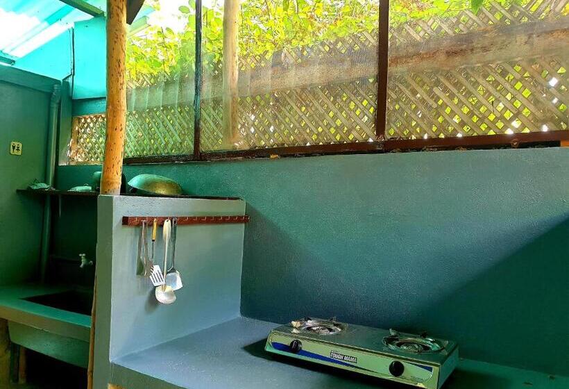 اتاق استاندارد با سرویس بهداشتی مشترک, Mj S Residences Garden