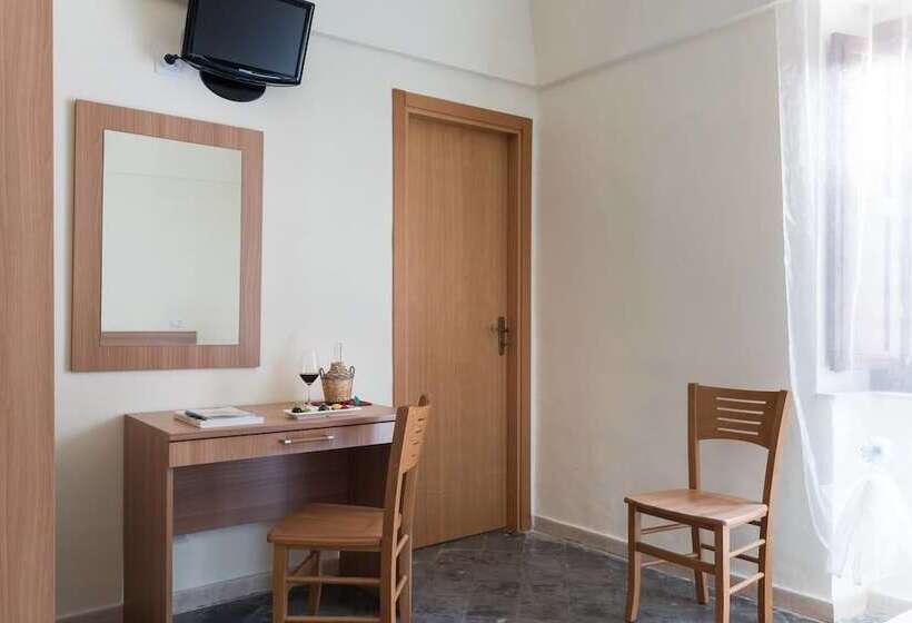 חדר משפחתי, Il Campanile