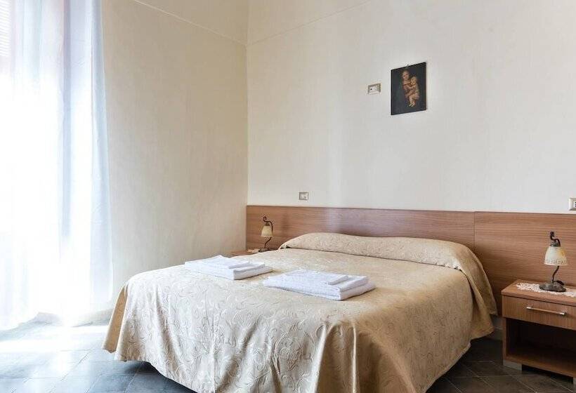 חדר משפחתי, Il Campanile