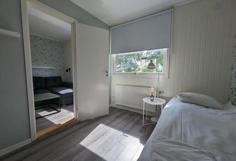 דירת חדר משפחתית, Motell Fyra Hästar