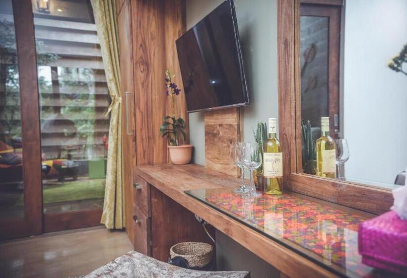 Полулюкс Одноместный с Террасой, Aathma Colombo House