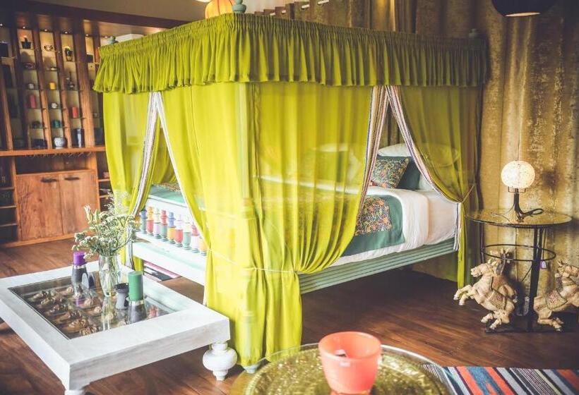 Люкс с Балконом, Aathma Colombo House