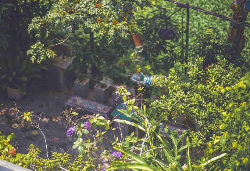 Номер Стандарт с Балконом, Aathma Colombo House