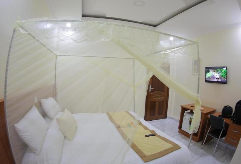 سوییت لوکس, Fatima Hotel Ltd