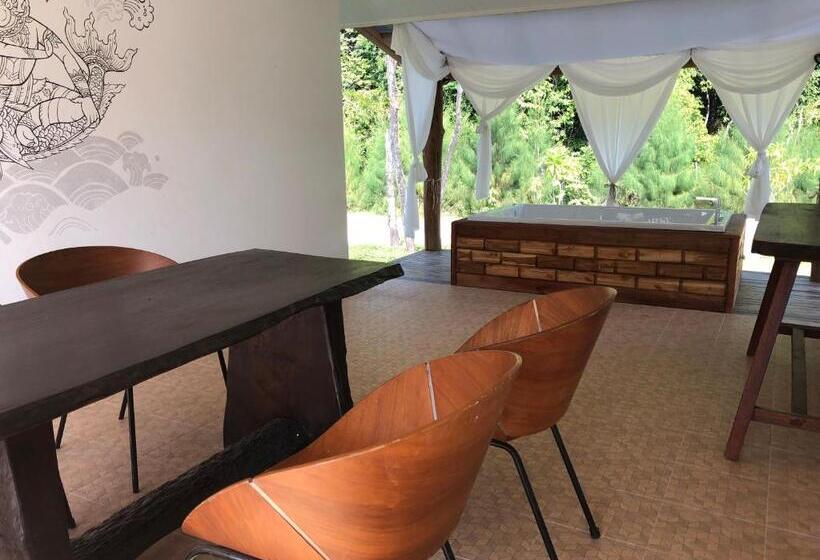 غرفة عائلية, Koh Ngai Paradise Beach