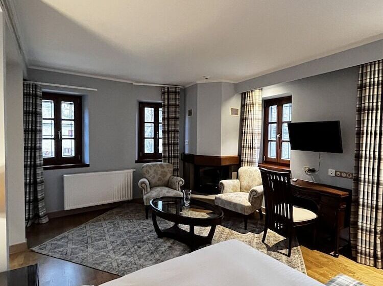 جناح, Mountrace Suites & Spa