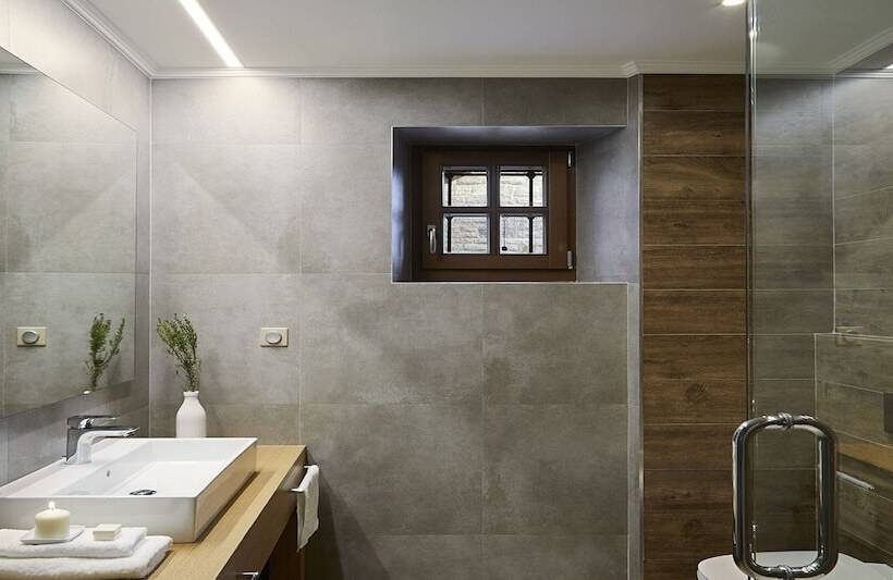 جناح, Mountrace Suites & Spa