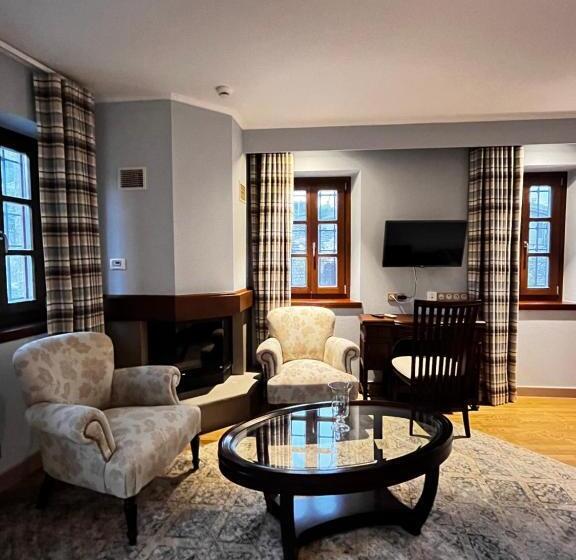 جناح, Mountrace Suites & Spa