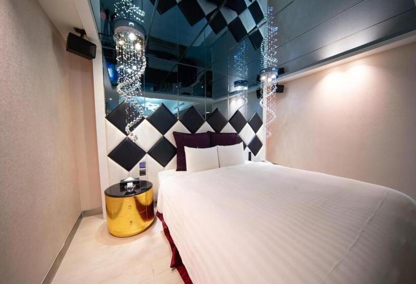 اتاق سوپریور, I More Motel