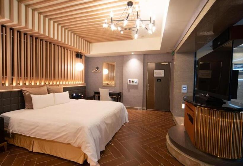 اتاق سوپریور, I More Motel