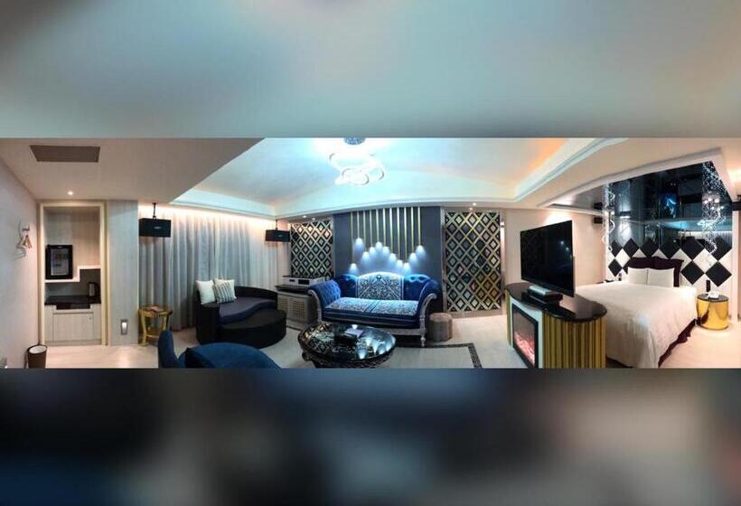 اتاق سوپریور, I More Motel