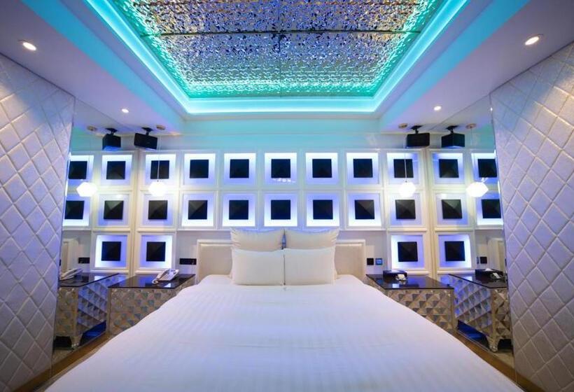 اتاق سوپریور, I More Motel