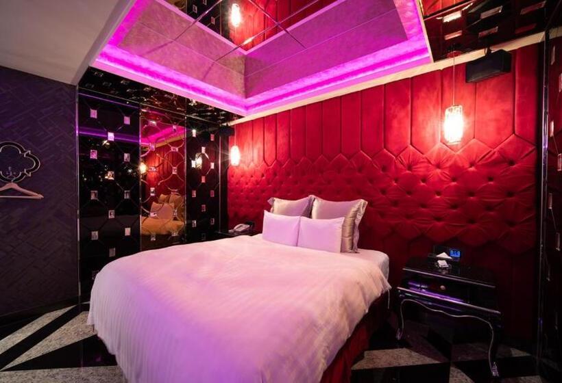 اتاق سوپریور, I More Motel