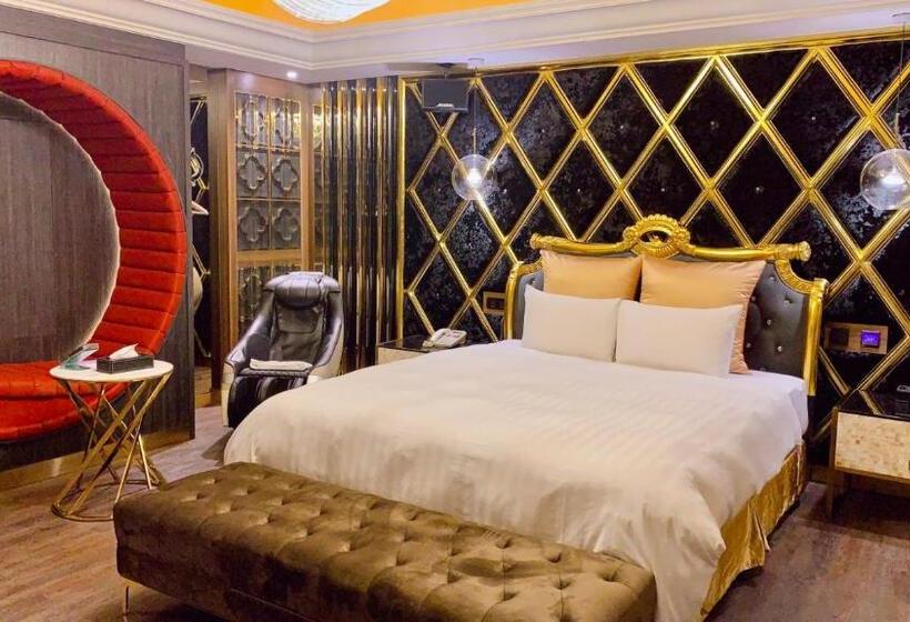 اتاق لوکس, I More Motel