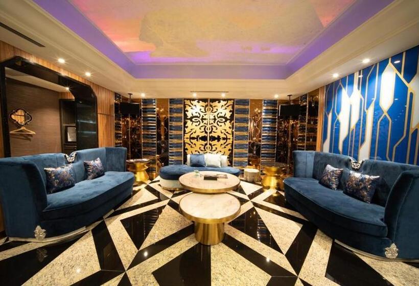 اتاق لوکس, I More Motel