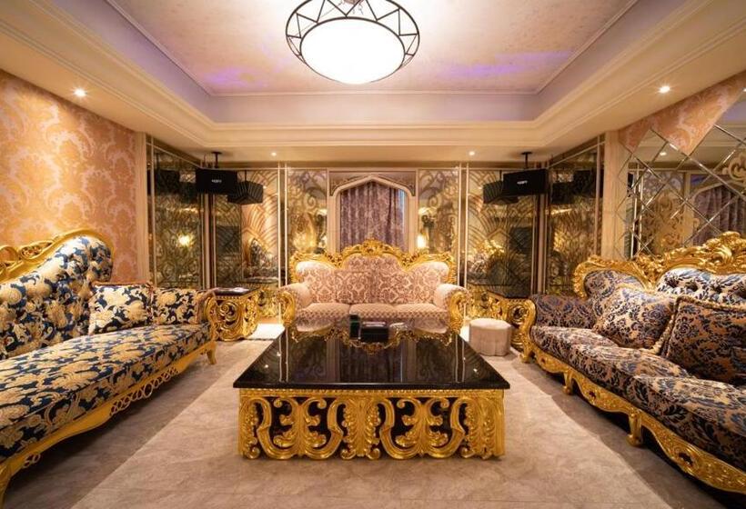 اتاق لوکس, I More Motel