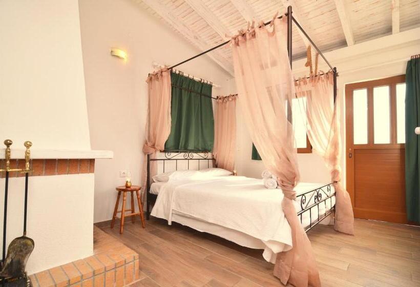 Номер Стандарт с Террасой, Sophia Areopoli Guesthouse