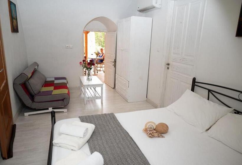 Апартаменты 2 Спальни, Sophia Areopoli Guesthouse