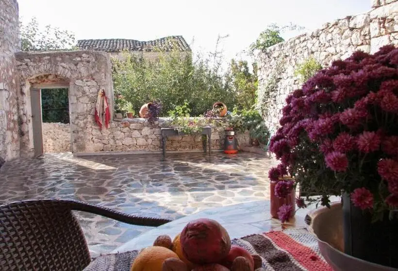 テラス付きスタンダードワンルーム, Sophia Areopoli Guesthouse