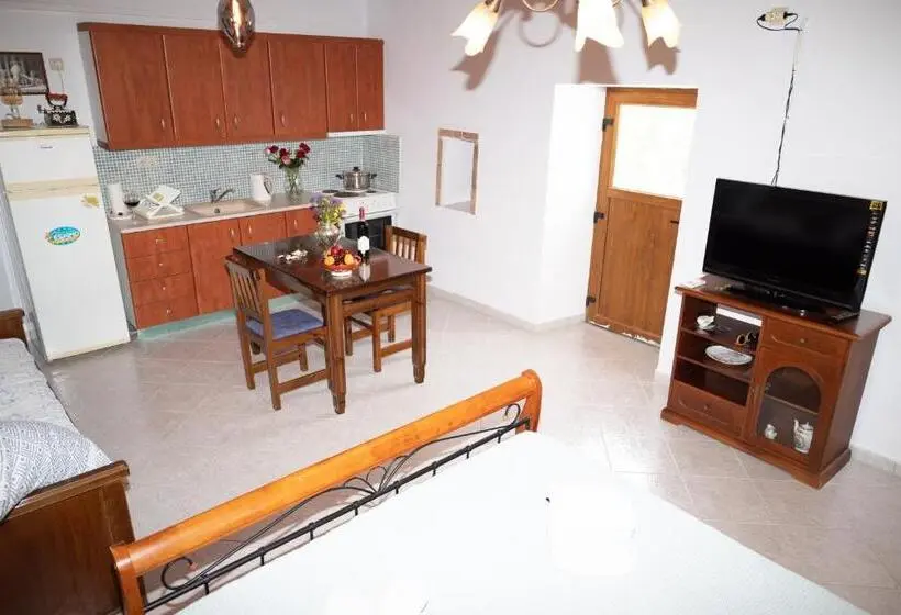 バルコニー付きスタンダードステューディオ, Sophia Areopoli Guesthouse