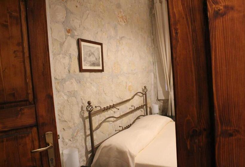 标准间, A Cunziria