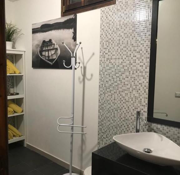 标准三人间, A Cunziria