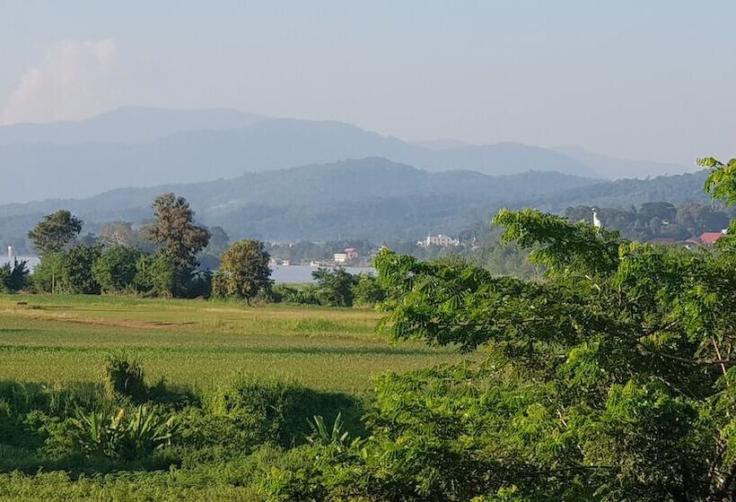 Quarto superior, Baan Sakuna