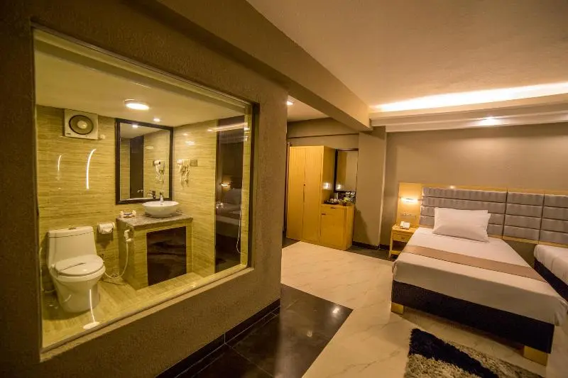 بانگلوی استاندارد, Bird Of Paradise Bungalows