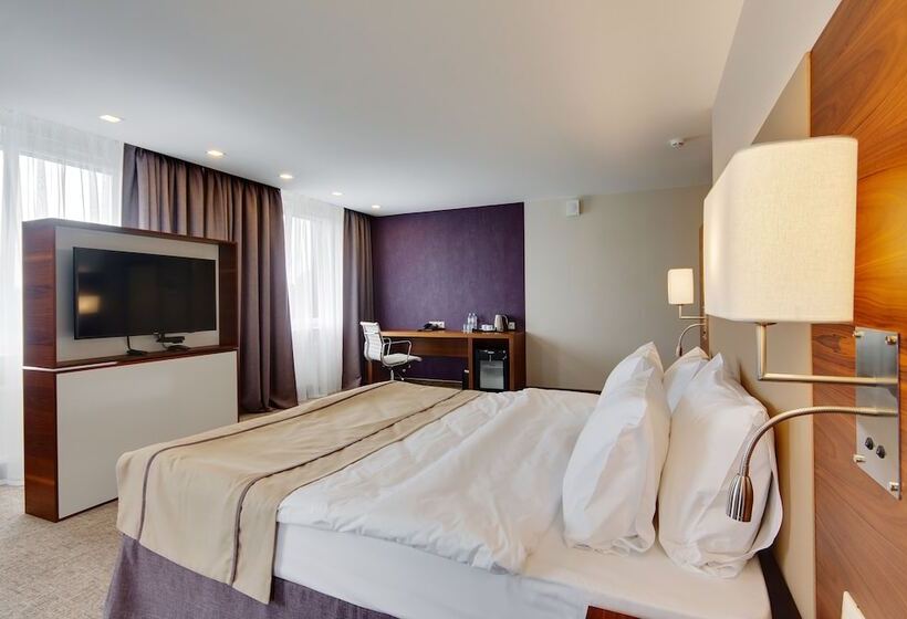 סוויטה עם מרפסת, G9