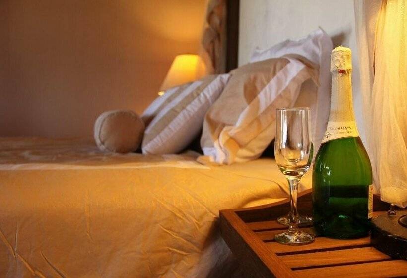 Бунгало Deluxe, Nzuwa Lodge