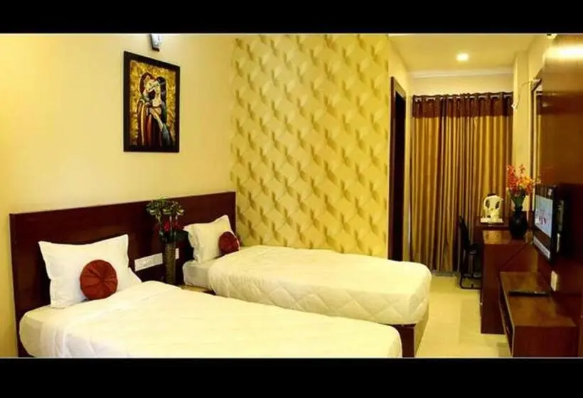 Deluxe-huone, Shri Khedapati International